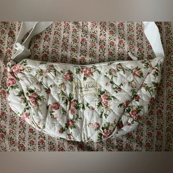 Floral Quilted Shoulder Bag - Picture 2 of 10